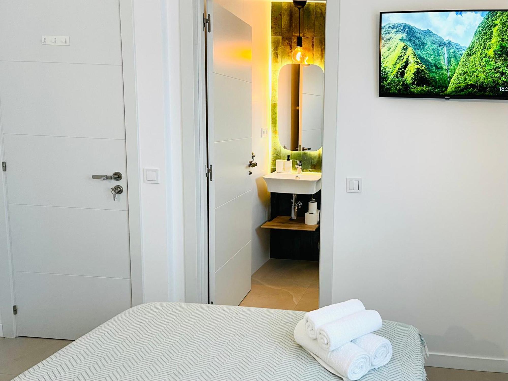 Solaz Malaga, Shared Apartment Εξωτερικό φωτογραφία